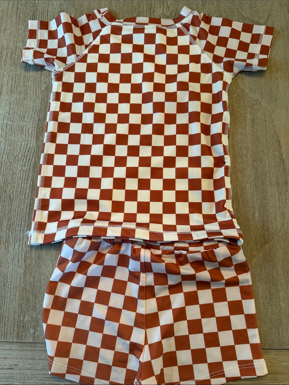 Kids Checkerboard Rashguard Set - Rust & White - Picture 6 of 6